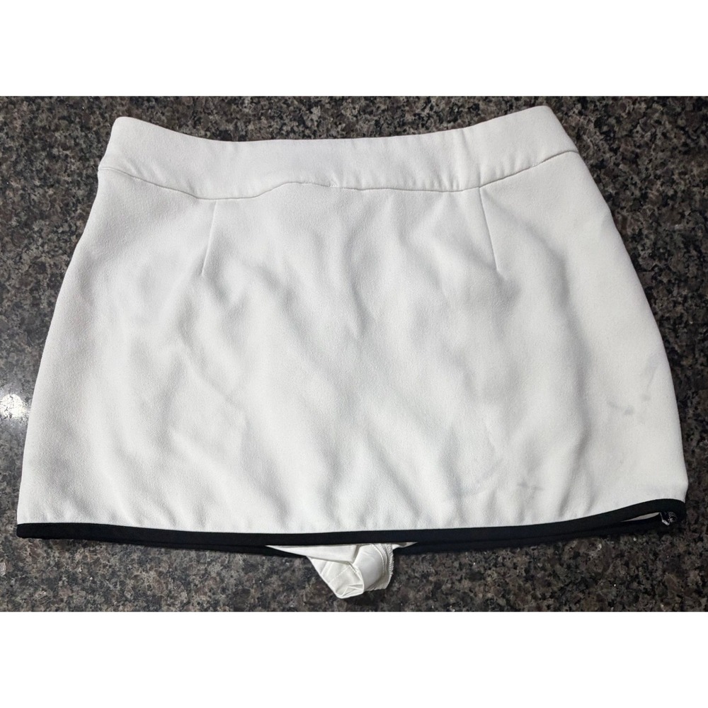 Showpo White Mini Skort Black Trim Faux Pockets Size US 10 NWT - Picture 2 of 8